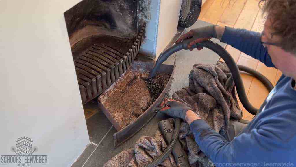 Prijs schoorsteenvegen Heemstede schouw reinigen Prijs schoorsteenvegen Heemstede schouw reinigen